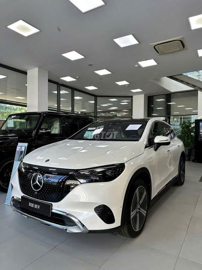 Mercedes Benz EQE SUV 2023 500 - 30 km