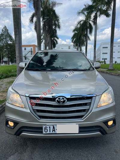 Xe Toyota Innova 2.0E 2014