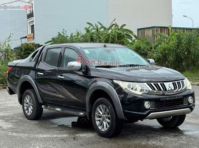 Xe Mitsubishi Triton 4x4 MT 2015
