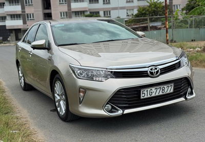 Toyota Camry 2019 2.0E 01 chủ mới keng xà beng