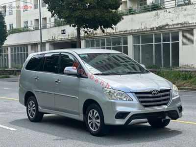 Xe Toyota Innova 2.0E 2016