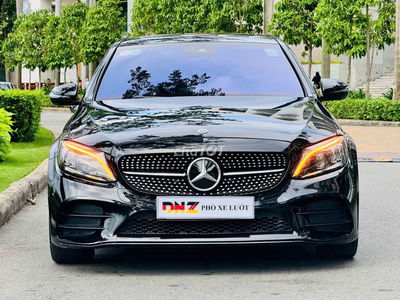 Mercedes Benz C300 2020