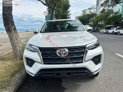 Xe Toyota Fortuner 2.4L 4x2 AT 2025