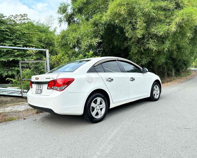 Cần bán Chevrolet Cruze 2013 LTZ 1.8 tự động 240tr