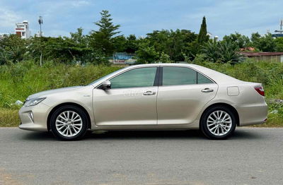 Toyota Camry 2019 2.0E - 1 chủ mua mới, chủ đi kỹ