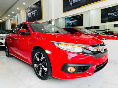 Honda Civic 2017 1.5L Vtec Turbo - 117000 km