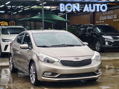 KIA K3 2015 1.6 MÀU VÀNG CÁT