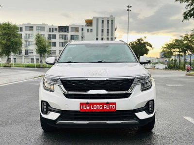 Kia Seltos 2021 model 2022 Premium 1.6 - 60000 km