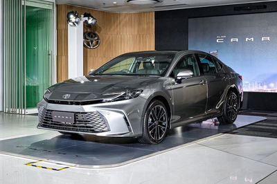 ✅ Toyota Camry 2025 giảm 65tr. Tặng PK, bảo hiểm💥