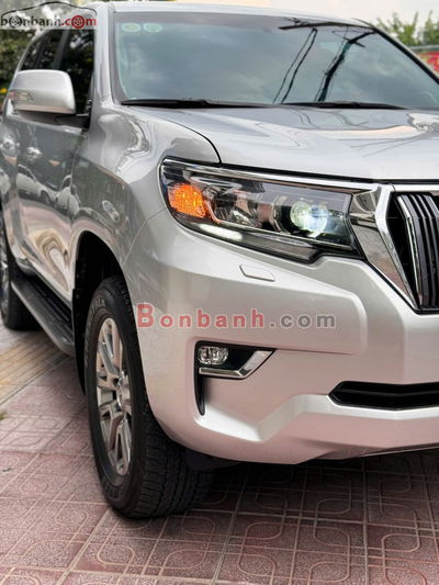 Xe Toyota Prado VX 2.7L 2020