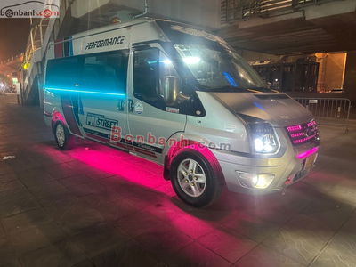 Xe Ford Transit SVP 2017