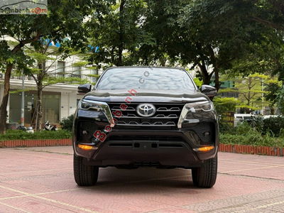 Xe Toyota Fortuner 2.4G 4x2 AT 2020