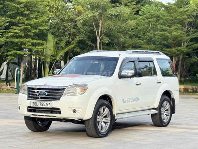 Everest 4x2 Tự động, máy dầu