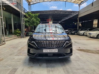 Xe Kia Carnival Signature 2.2D 2023
