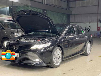 Toyota Camry 2020 2.5Q đi 12000 km có 1 không 2