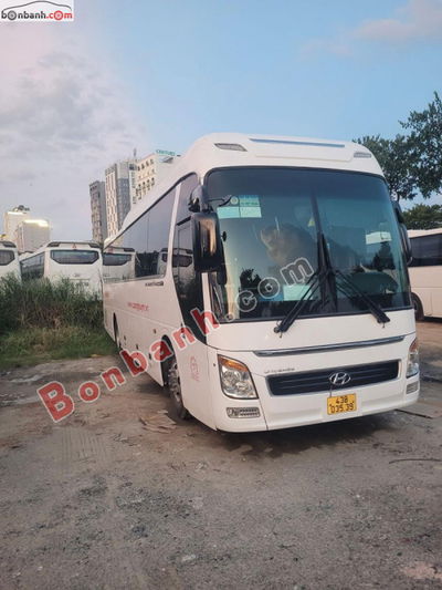 Xe Hyundai Universe 47c 2017