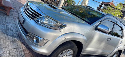 Toyota Fortuner 2014 2.5G 4x2 - 240000 km