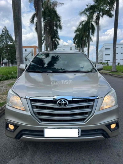 Toyota Innova 2.0E MT số sàn xe 1chủ zin toàn bộ