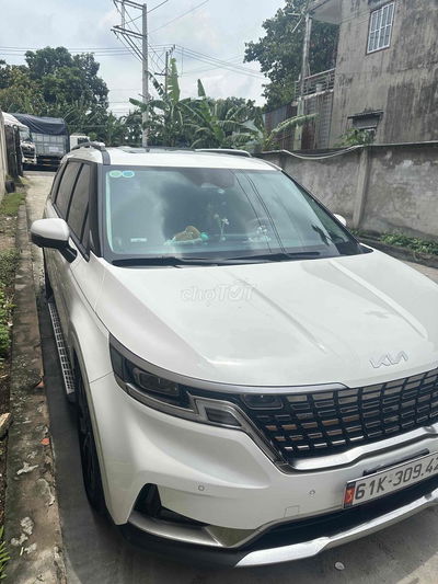 Kia Carnival 2024 - 9814 km
