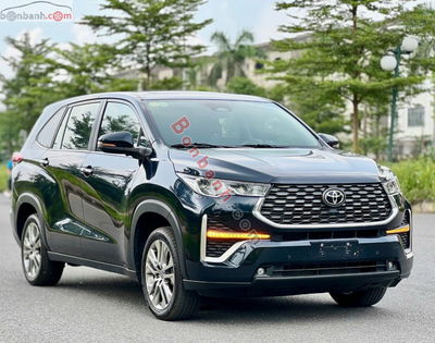 Xe Toyota Innova Cross HEV 2.0 CVT 2024