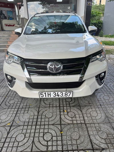 E có con fortuner máy dầu 1 chủ full lịch sử hãng