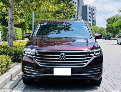 Volkswagen viloran luxury 2300 km