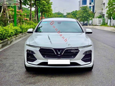 Xe VinFast Lux A 2.0 Premium 2.0 AT 2019