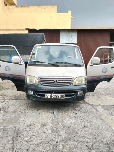 Cần bán xe tải vận Toyota Hiace đời 2004