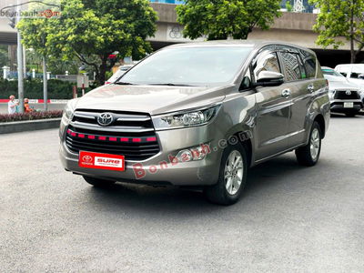 Xe Toyota Innova 2.0E 2020