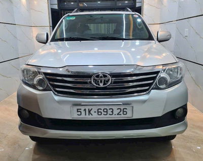 TOYOTA FORTUNER V 2013, TỰ ĐỘNG, 2 CẦU, MÁY XĂNG