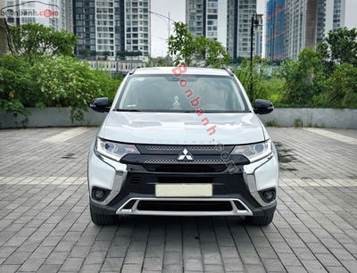 Xe Mitsubishi Outlander 2.0 CVT 2020