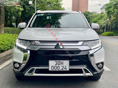 Xe Mitsubishi Outlander 2.0 CVT 2021