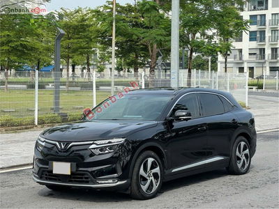 Xe VinFast VF8 Eco 2023