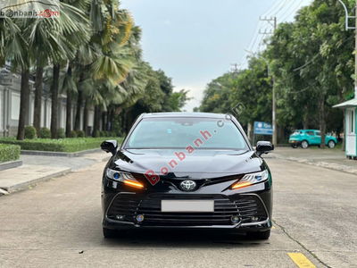 Xe Toyota Camry 2.0Q 2022