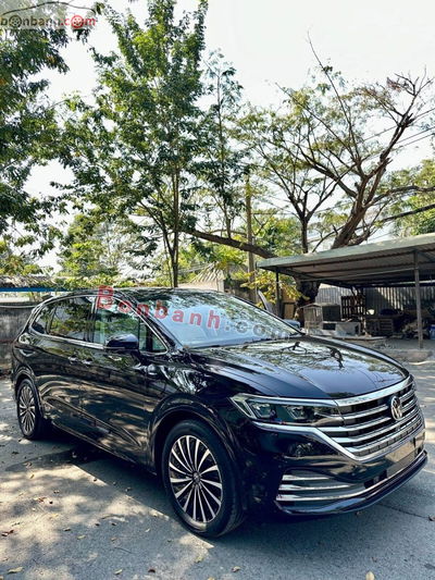 Xe Volkswagen Viloran Luxury 2025