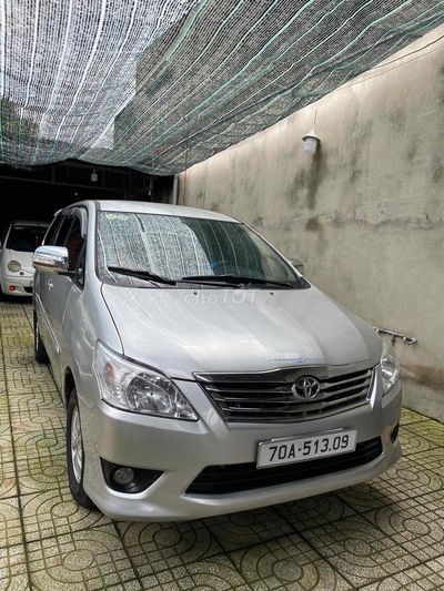 Toyota Innova 2008 J lên full 213. chính chủ