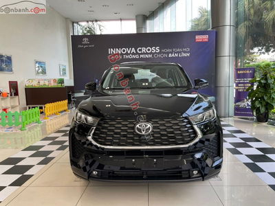 Xe Toyota Innova Cross 2.0 CVT 2025