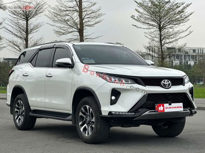 Xe Toyota Fortuner 2.4G 4x2 AT Legender 2021