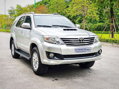 Toyota Fortuner 2.5G MT số sàn sản xuất 2013