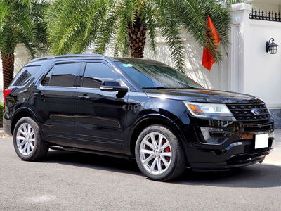 Explorer Limited EcoBoost bản Captain Seat