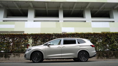 Volkswagen Viloran 2025 xe giao ngay ưu đãi tốt