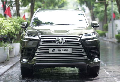 Lexus LX600 Urban sản xuất 2025 - 4750 km