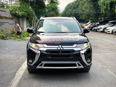 Xe Mitsubishi Outlander 2.0 CVT 2022