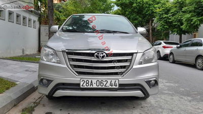 Xe Toyota Innova 2.0E 2015