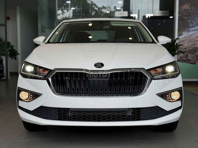Skoda Slavia giá hời nhất tháng 9