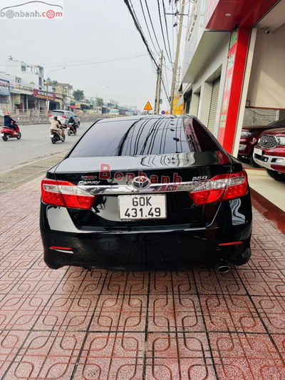 Xe Toyota Camry 2.5Q 2014