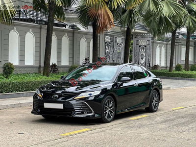 Xe Toyota Camry 2.0Q 2022