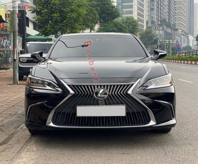 Xe Lexus ES 250 2021