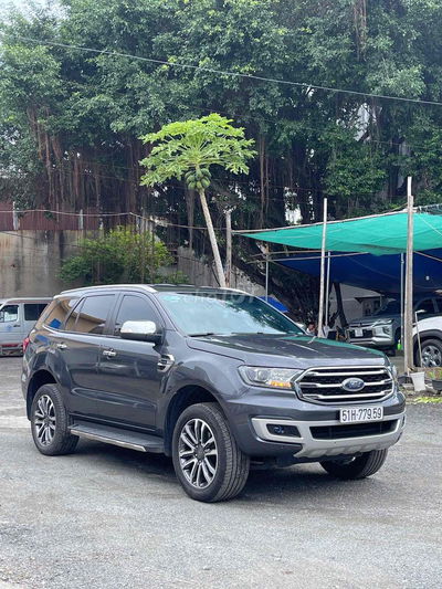 Ford Everest 2020 Titanium. TRÀ TRƯỚC 300 triệu
