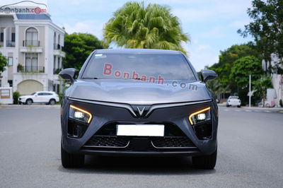 Xe VinFast VF7 S 2024